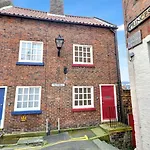 Lighthouse Cottage
